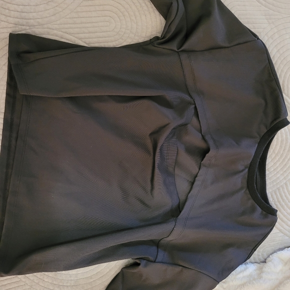 Fashion nova, back casual sweater with opening - Picture 2 of 2